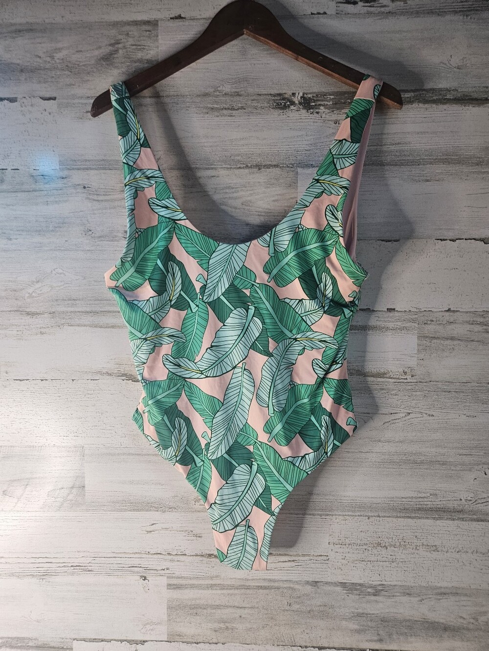 Dippin Daisy One peice Leaf Tropical Green Pink Swimsuit XL Womens EUC Cheeky